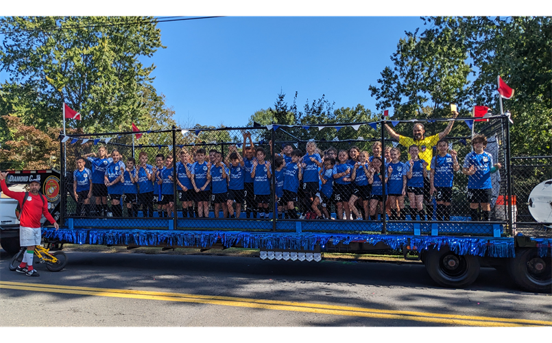 Apple Harvest Float 2023