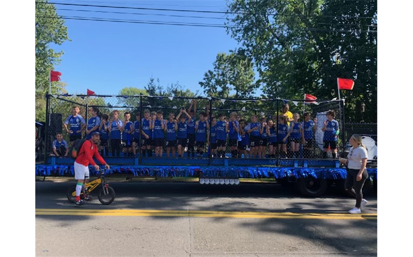 Apple Harvest Float 2 2023